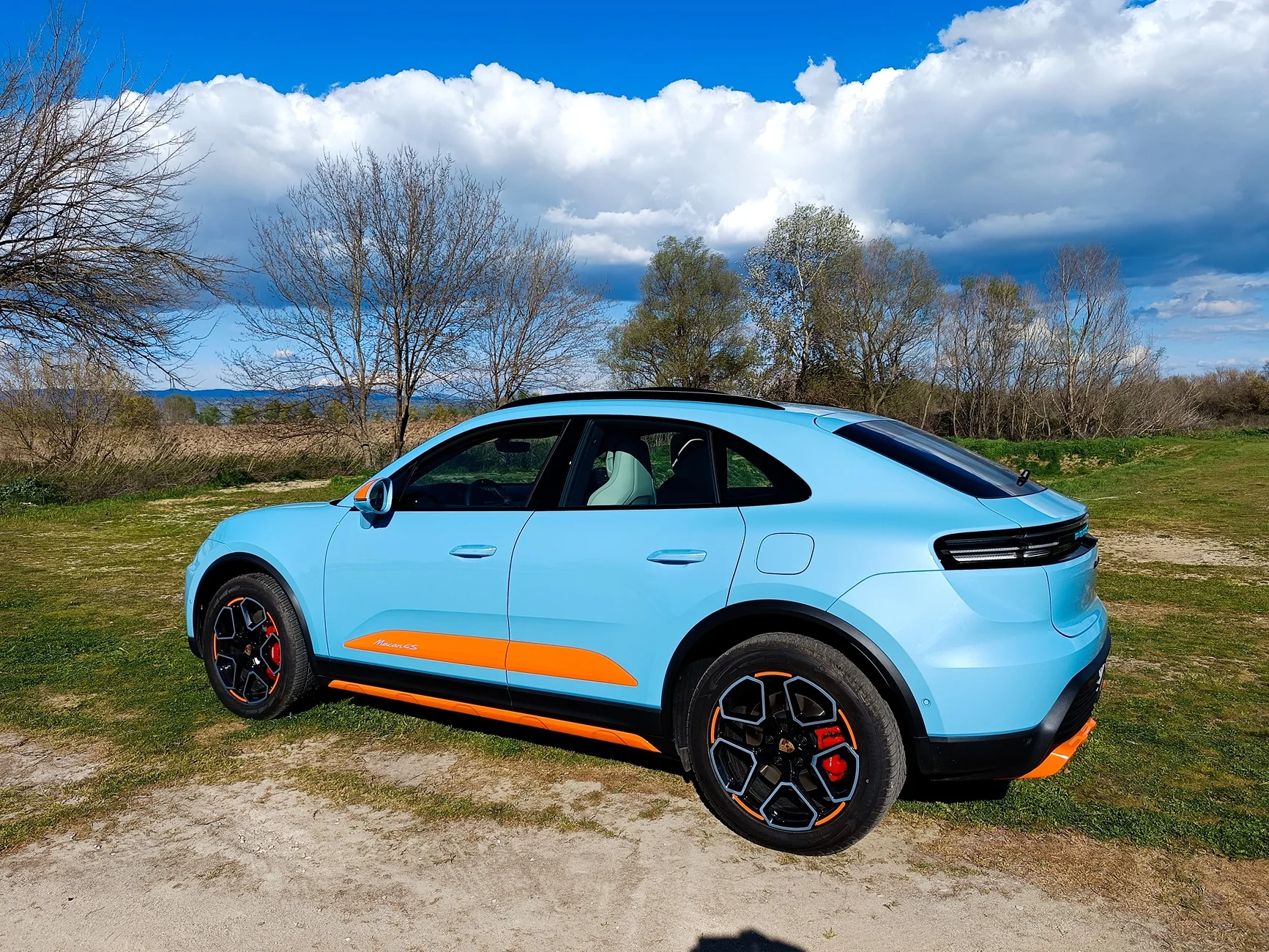 Electric Macan EV Painting side blades, front diffusor, side skirt, wheels arces like on turbo? IMG_20260329_165536