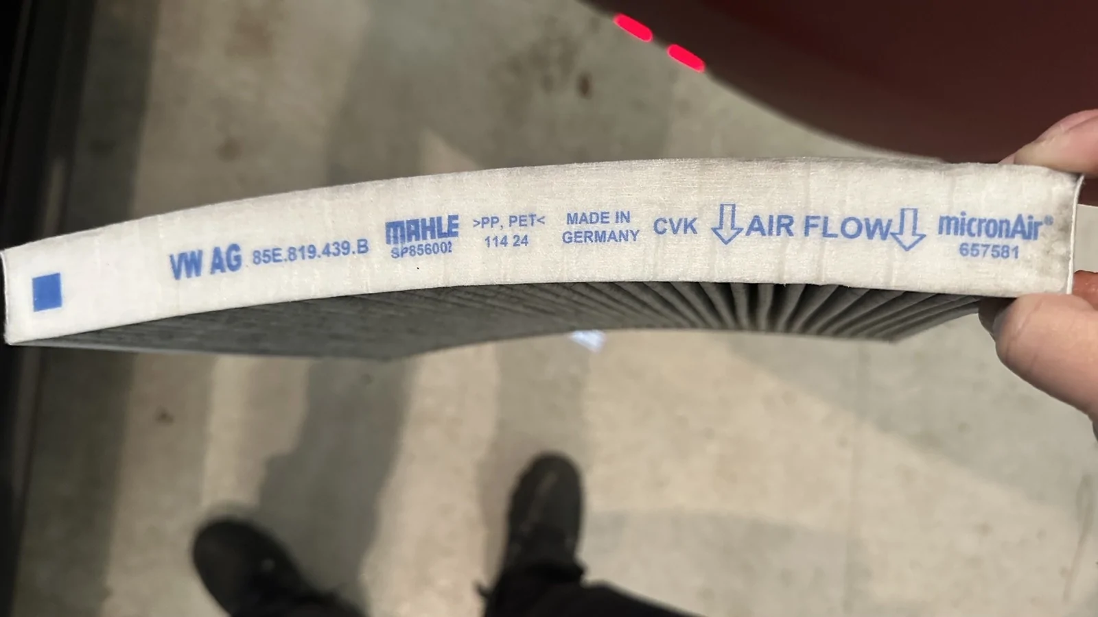 Electric Macan EV DIY Cabin filter and windshield wiper blades replacement IMG_9134