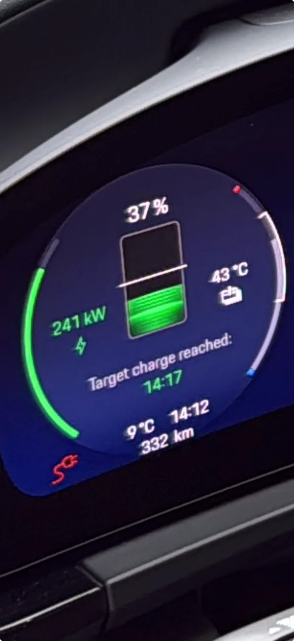 Electric Macan EV Tried super charging multiple times could not get past 40kw anymore charg