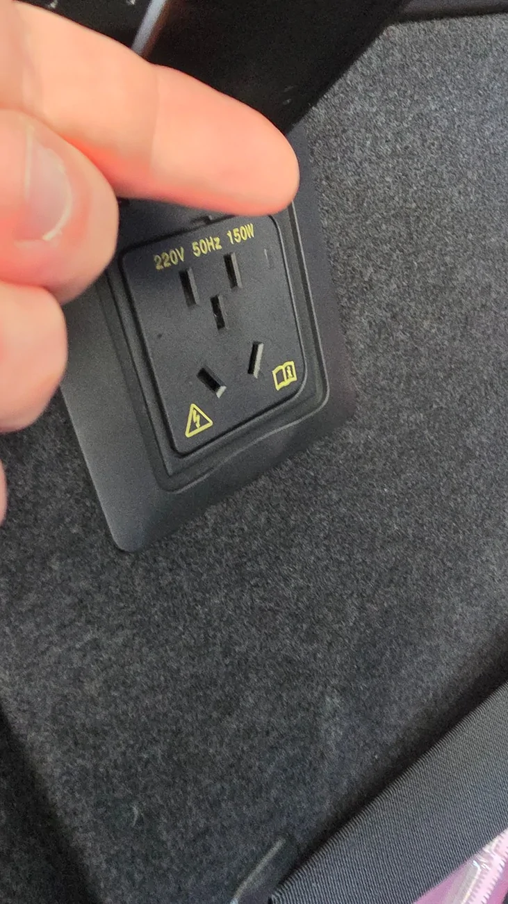 Electric Macan EV Boot 240V socket not working? 68089