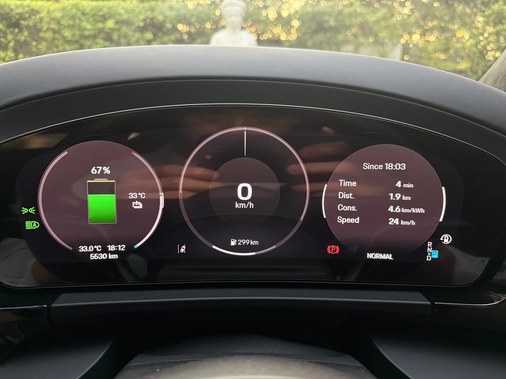 Electric Macan EV Turbo Logo Missing on Center Dashboard IMG_8953