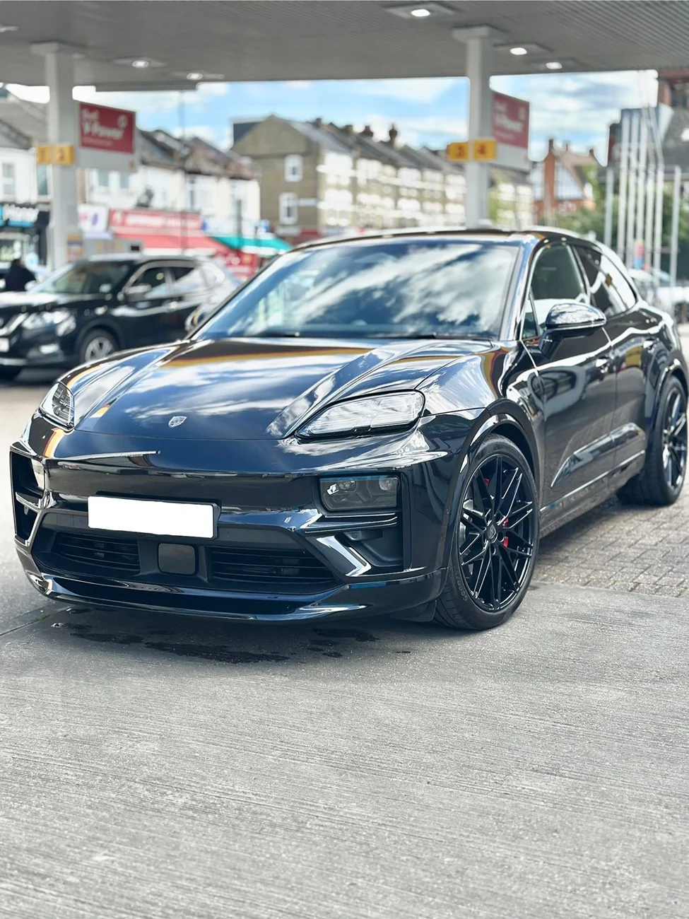 Electric Macan EV BLACK & JET BLACK METALLIC Macan EV Photos Thread IMG_8869