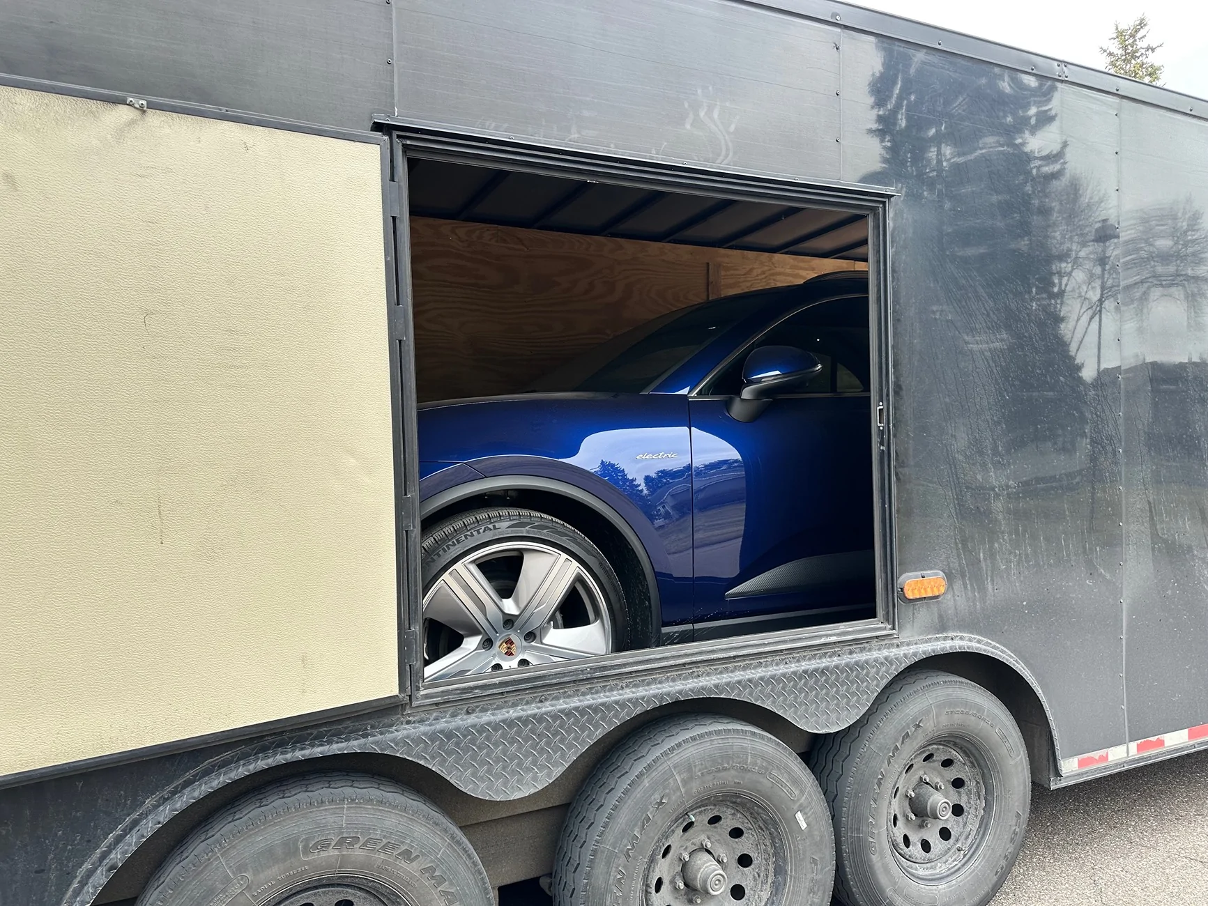 Electric Macan EV Random daily Macan EV photos - post yours! 🤳 IMG_7973