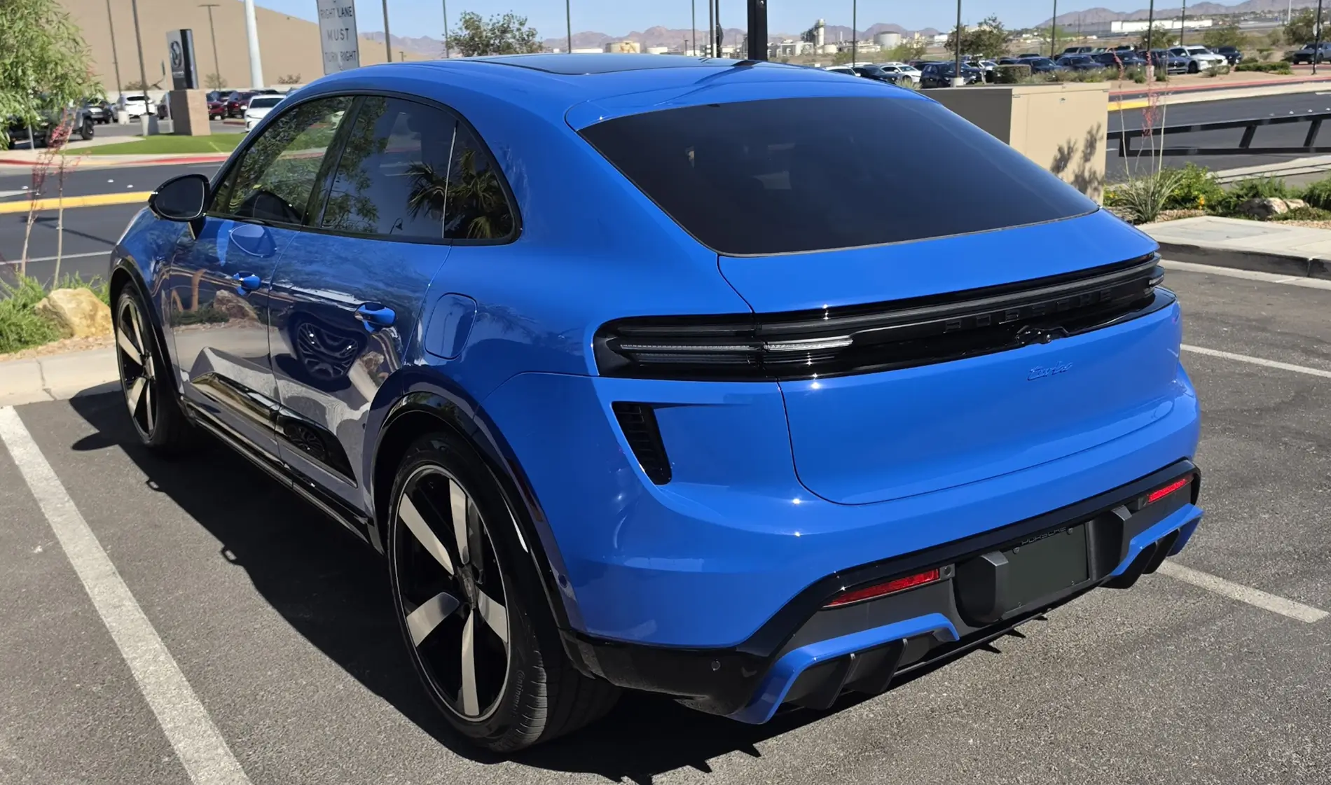 Electric Macan EV Random daily Macan EV photos - post yours! 🤳 1777166564130-m3