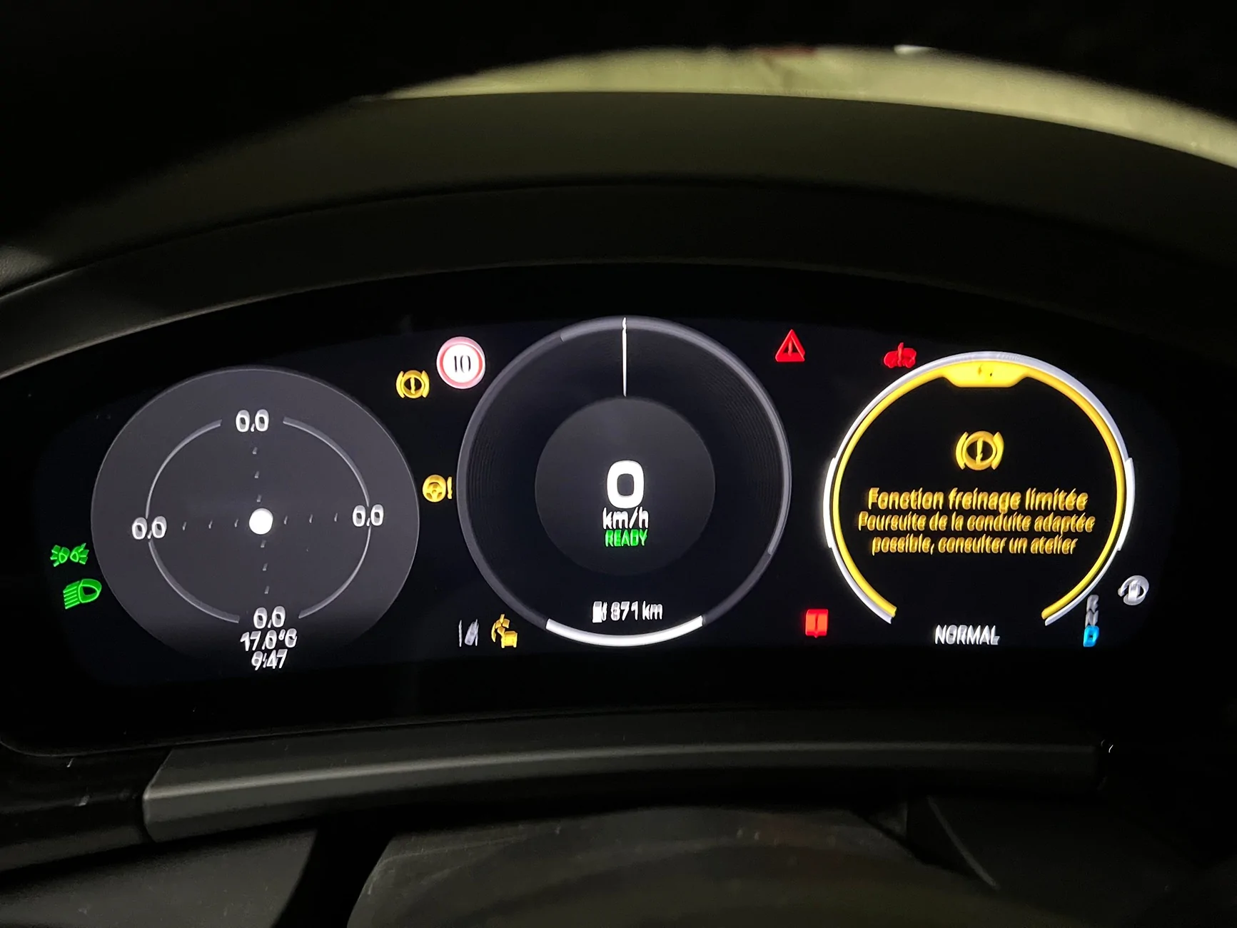 Electric Macan EV Software letting the brand down IMG_1187