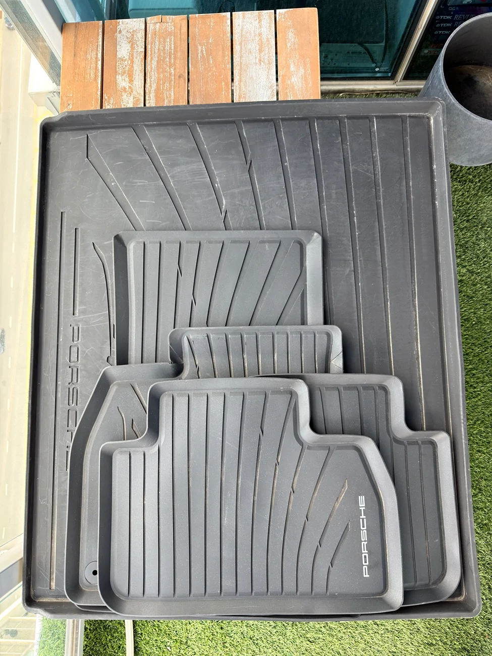 Electric Macan EV FS: Genuine Porsche Macan EV All-Weather Floor Mats (Full Set) IMG_9849