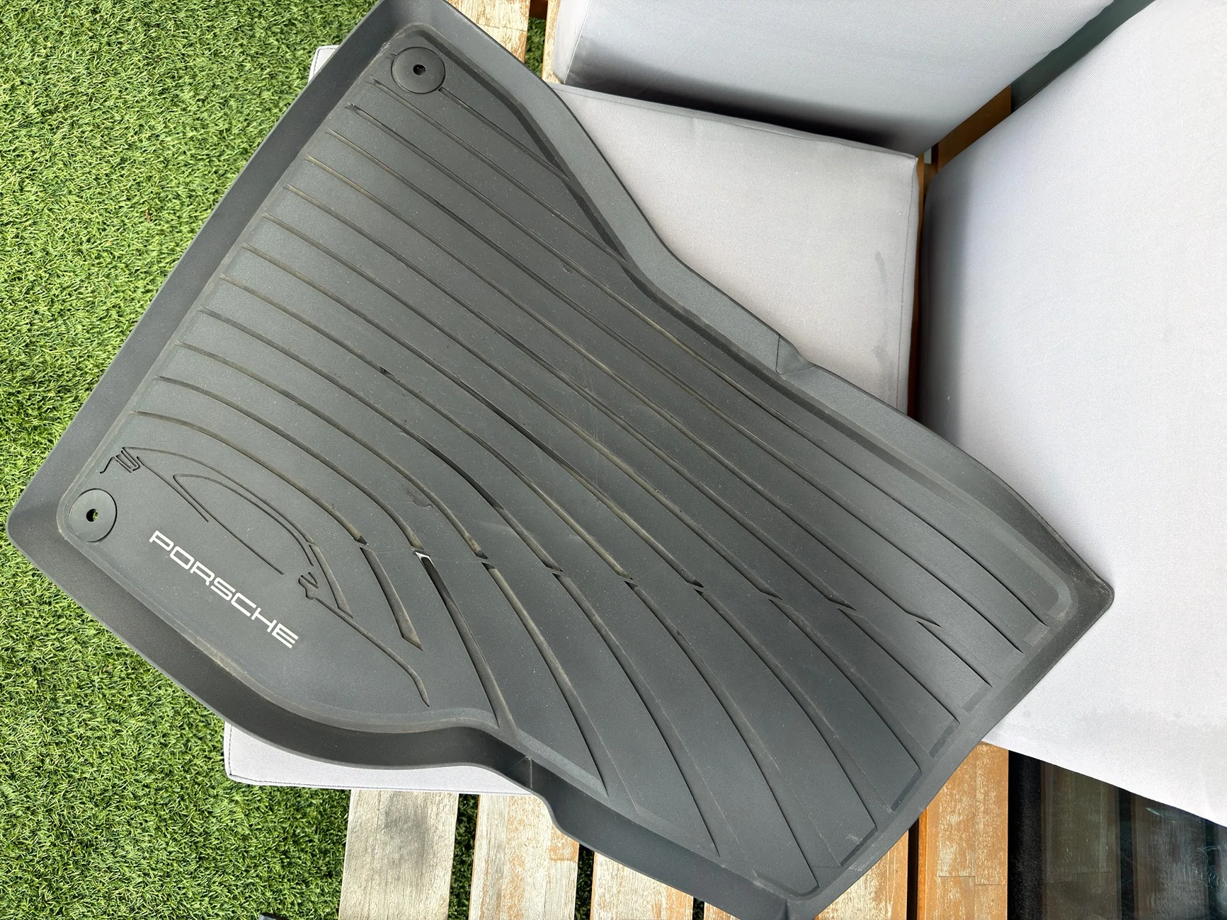 Electric Macan EV FS: Genuine Porsche Macan EV All-Weather Floor Mats (Full Set) IMG_9844