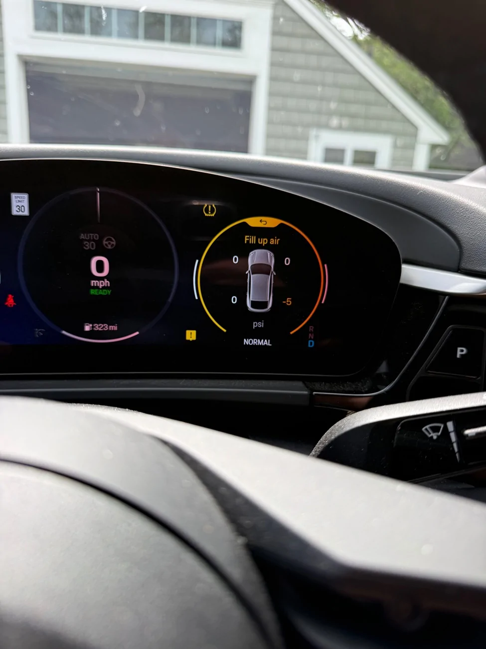 Electric Macan EV TPMS pressures don't match pressure measured with gage IMG_4711