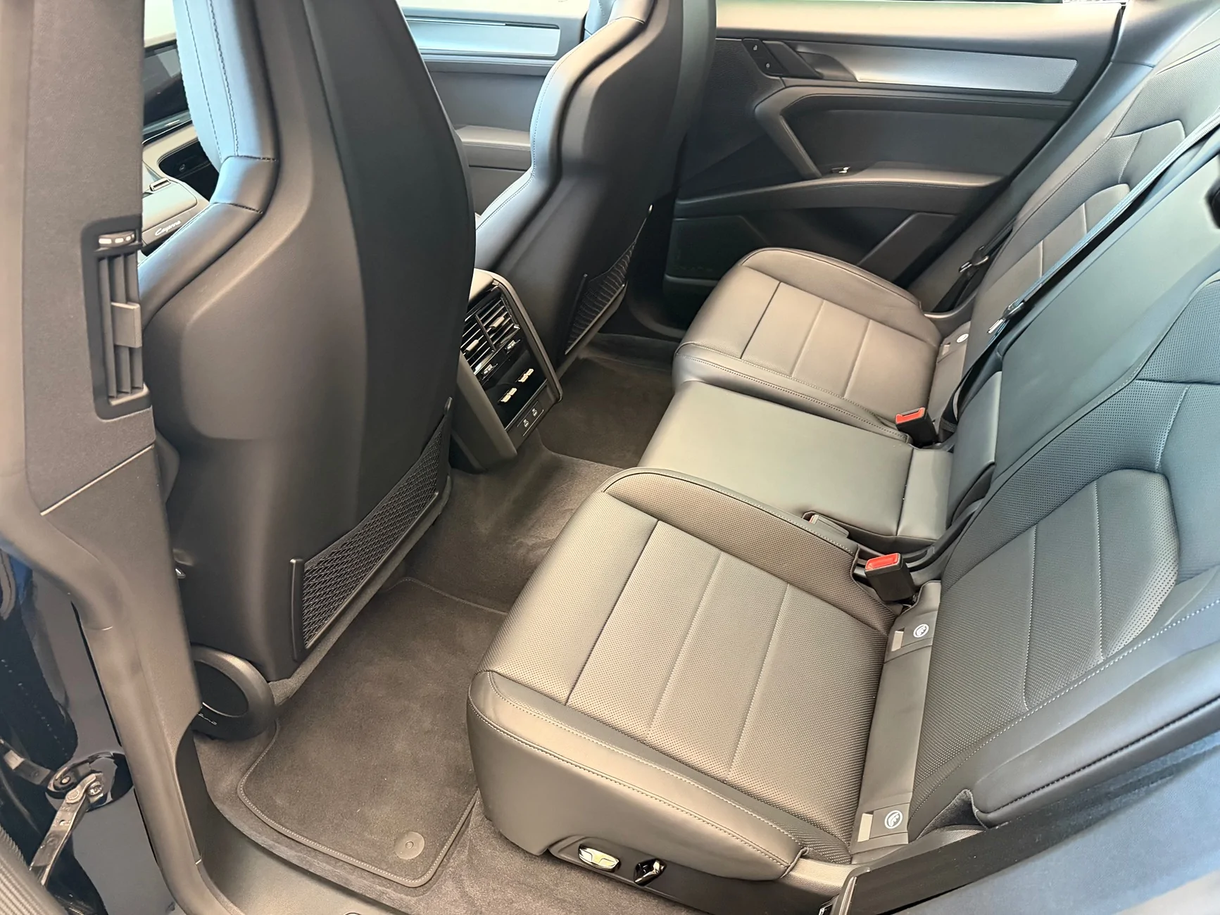 Electric Macan EV Cayenne EV IMG_0638