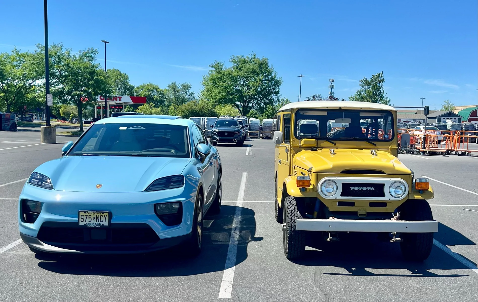 Electric Macan EV Random daily Macan EV photos - post yours! 🤳 macan-frozen-blue-and-toyota-land-cruiser