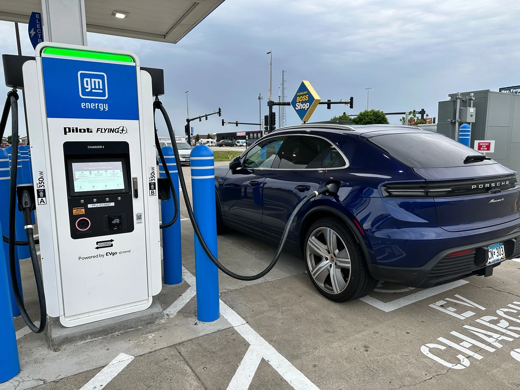 Electric Macan EV Random daily Macan EV photos - post yours! 🤳 IMG_8140