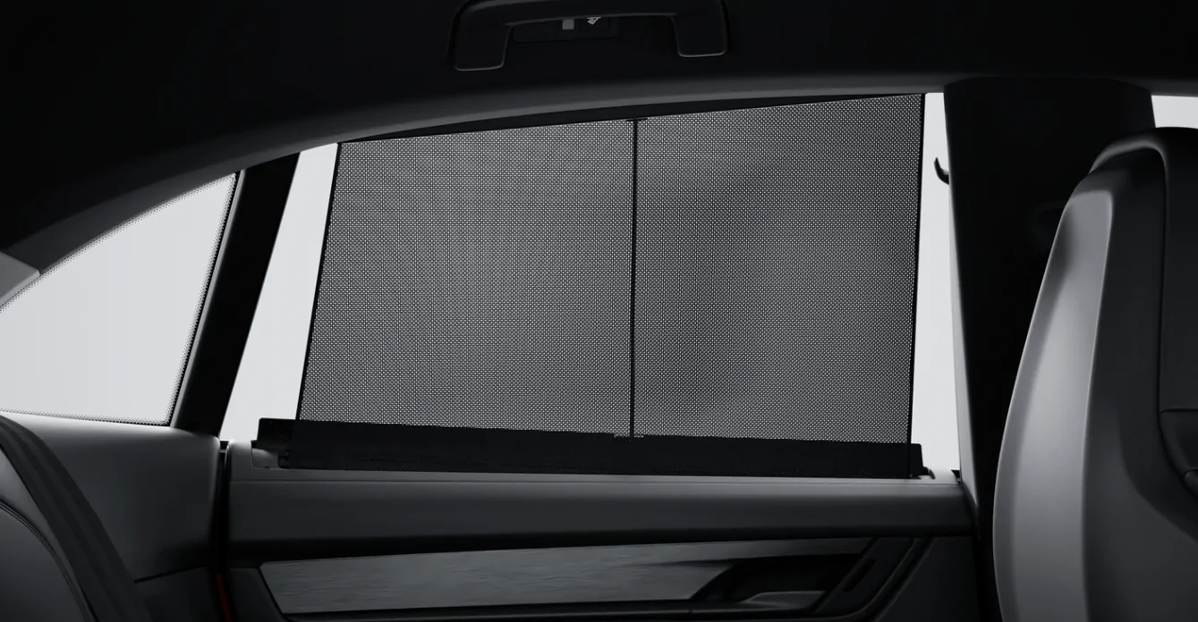 Electric Macan EV Electric roll-up sun blinds - does anyone have them? 1783868219967-2i