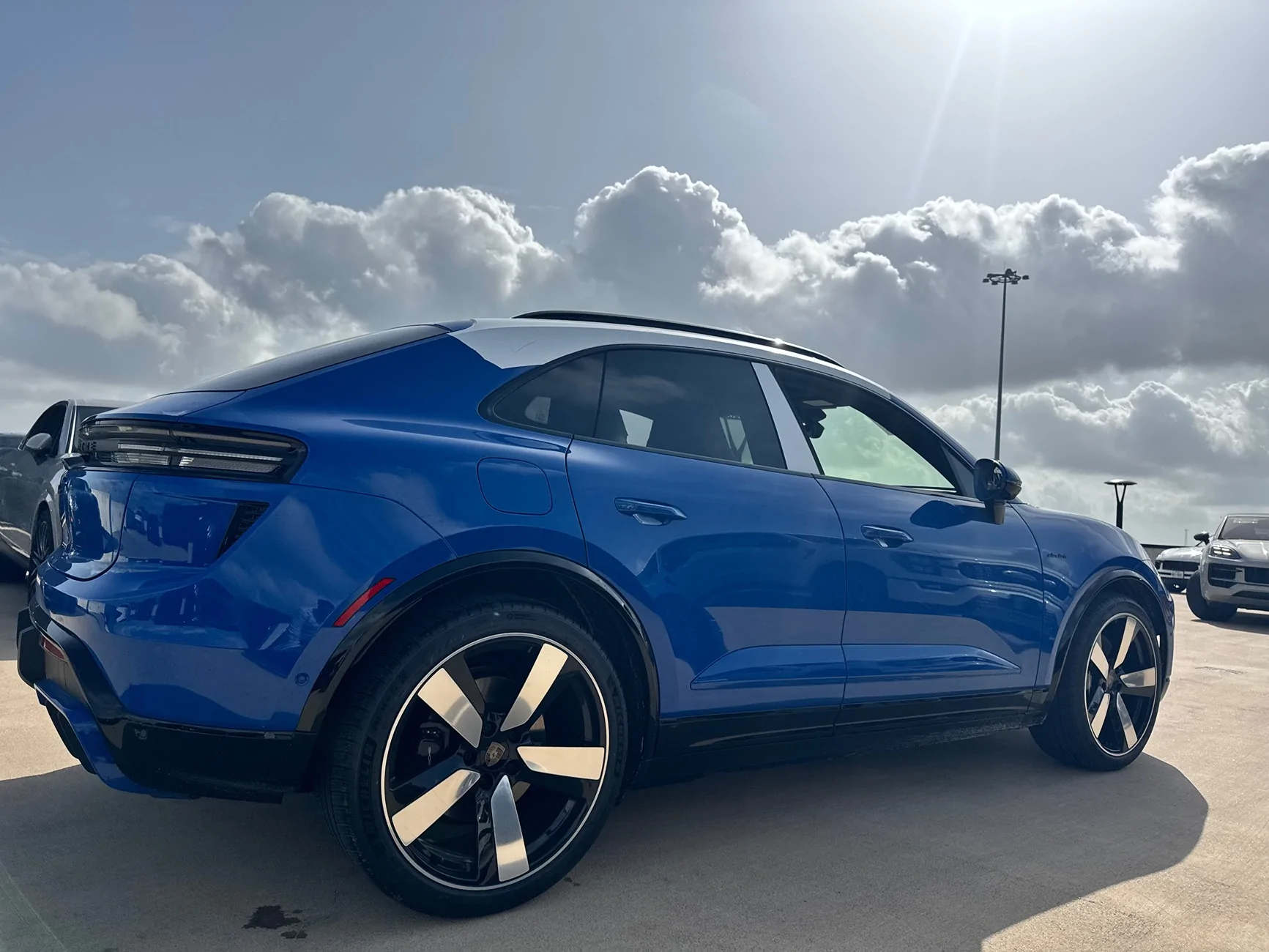 Electric Macan EV First pics of my Turbo Macan EV (Lugano Blue) 80607862156__09F94D75-FD97-4783-A9A2-EDF1140BD4B8
