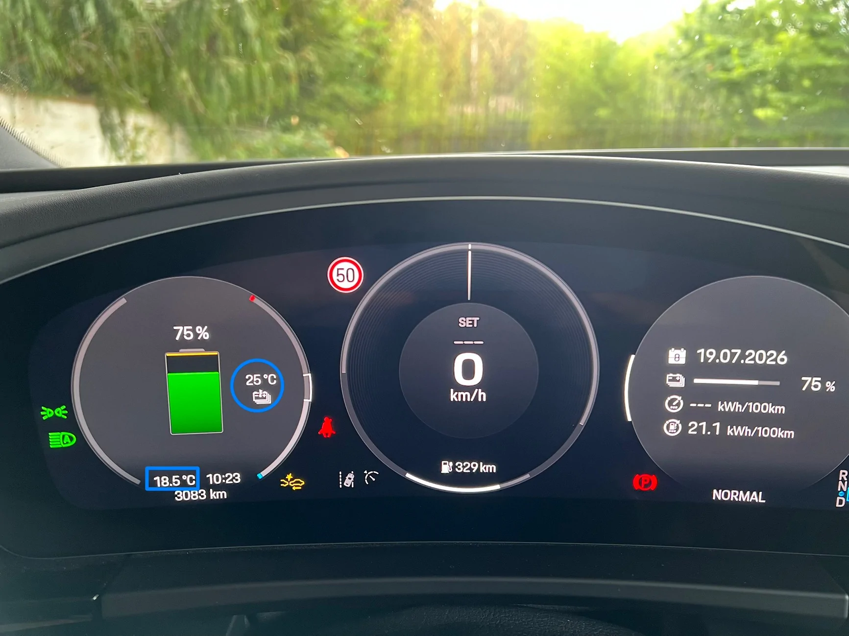 Electric Macan EV Does your Macan EV keep SoC stable when left idle for a week or longer? IMG_2200