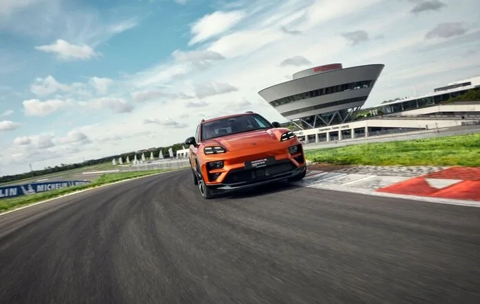 PEC Porsche Experience Center Delivery - are you doing it?