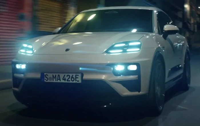 Dua Lipa x Porsche: Macan commercial
